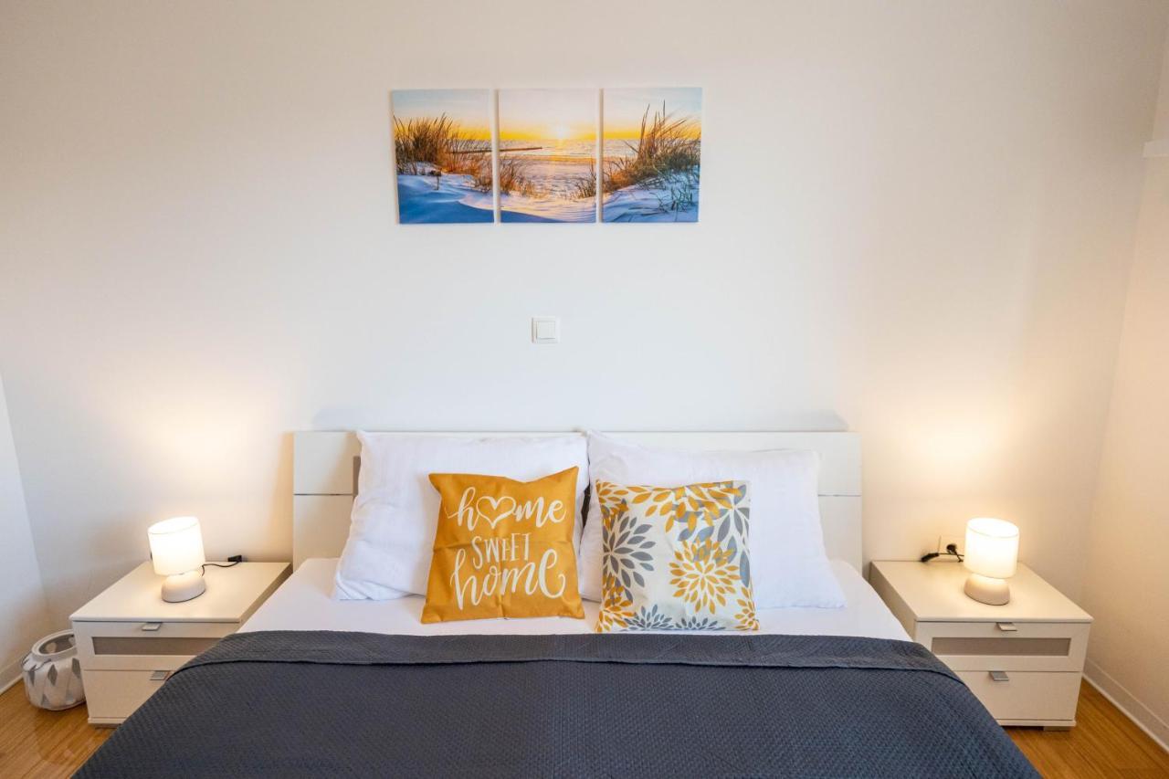 Apartment New With Sea View Pag Town