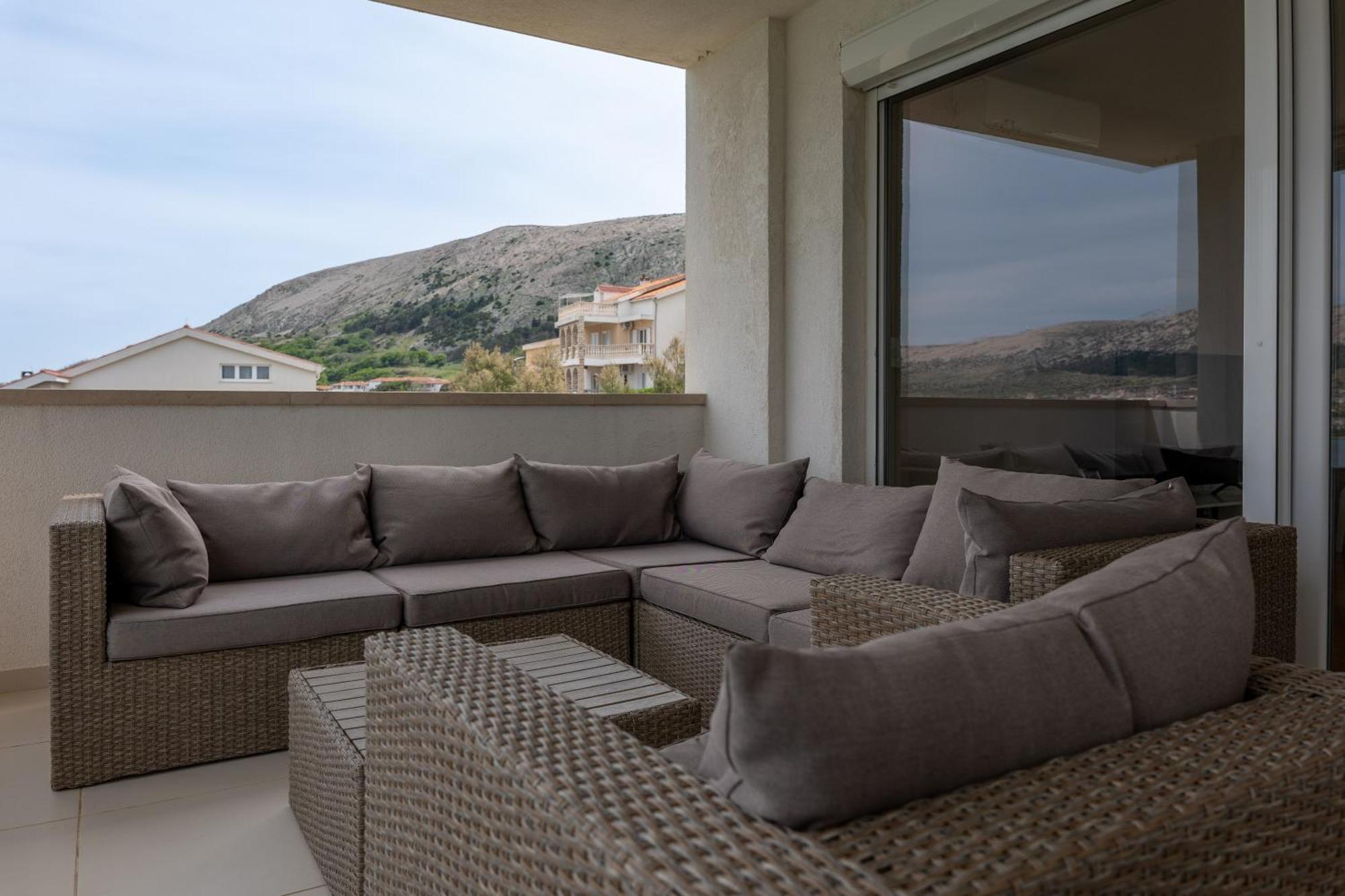 Apartman New With Sea View